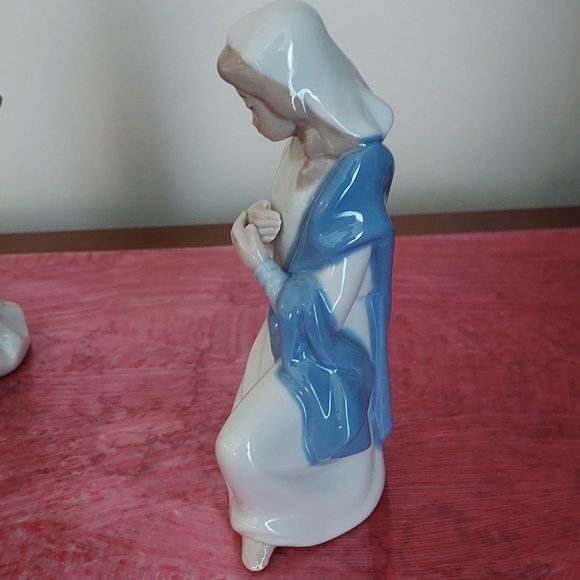 Casades Porcelain Nativity 3 pc Set - Made in Spain - Picture 10 of 16